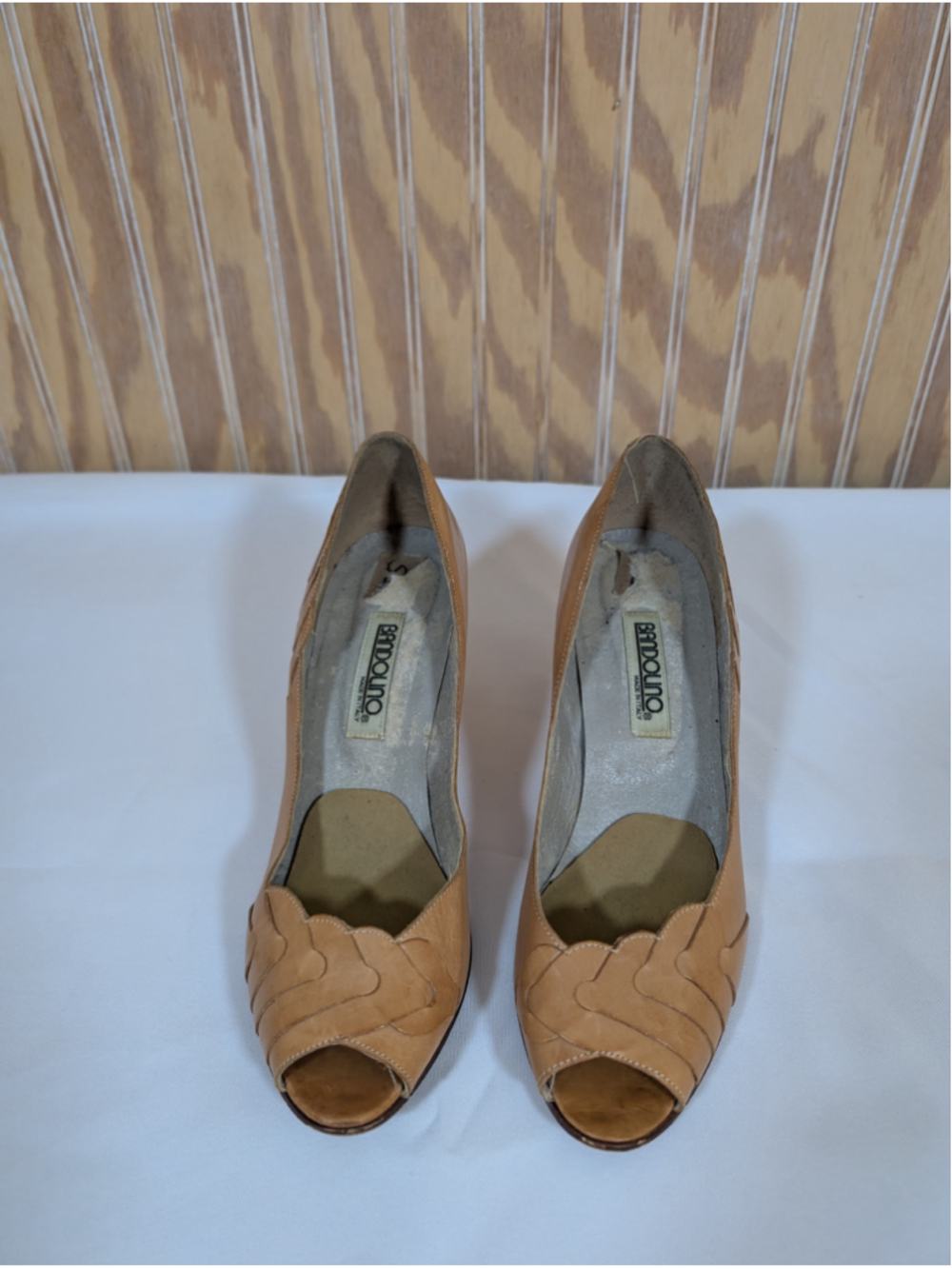 Women's Vintage Bandolino Heels - Tan Size 8.5